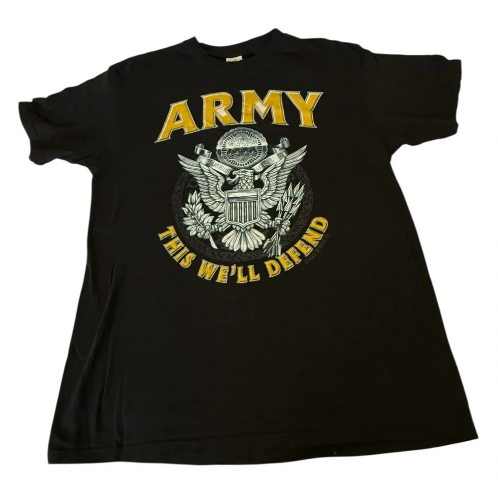 Delta pro weight Army 2000’s Y2K Black‎ Tee with Yellow and White Army Graphic